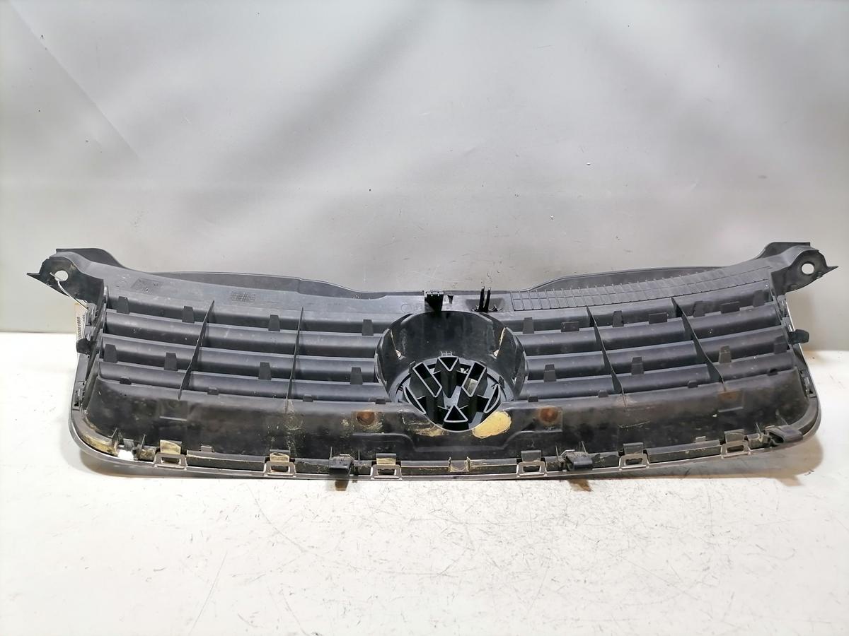 VW Passat 3BG original K&uuml;hlergrill eine Haltenase abgebrochen Bj.2004